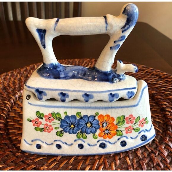 VINTAGE - 🎉HP🎉 Unique Decorative Porcelain Jewelry/Trinket BoxFrench Country - Picture 1 of 16